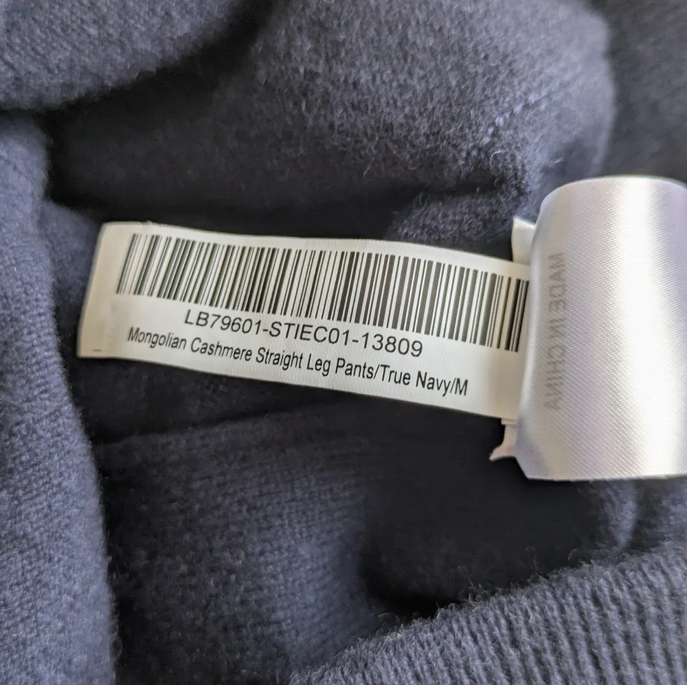 New Quince Women’s True Navy Mongolian Cashmere Straight Leg Pants Medium - Picture 4 of 7